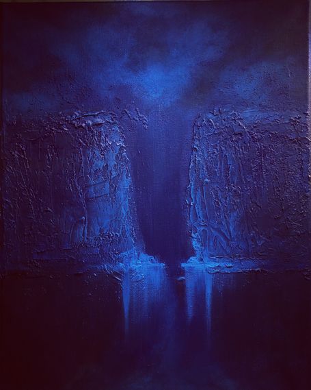 Pintura abstracta azul con texturas